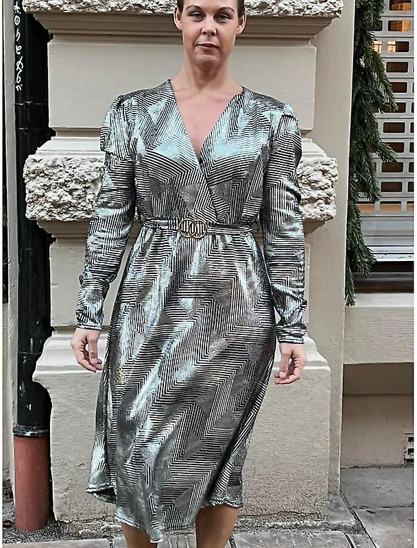 Elisa Festlig  KlÃ¤ning