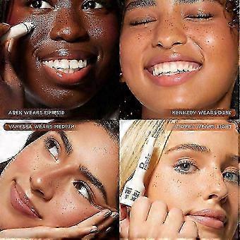 Sommersprossenstempel zum Erstellen natürlich aussehender Sommersprossen in Make-up-Routinen