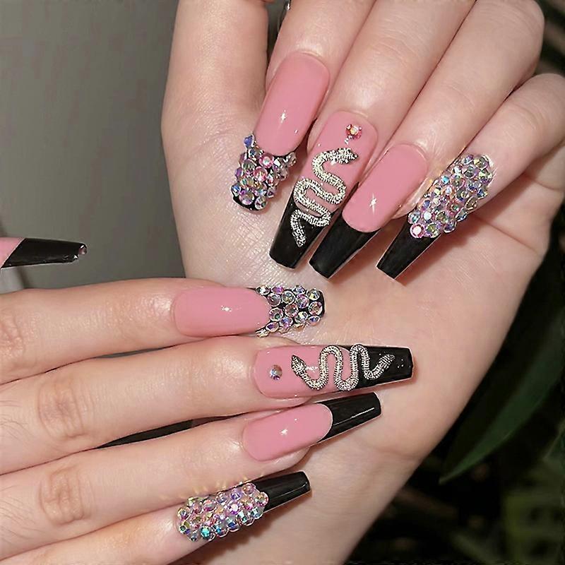 ネイルのブラックプレスフェイクネイルスクエアブラックフェイシャルネイルスネークデザインのフルカバー接着剤ネイル女性用ネイルの光沢のあるスティック