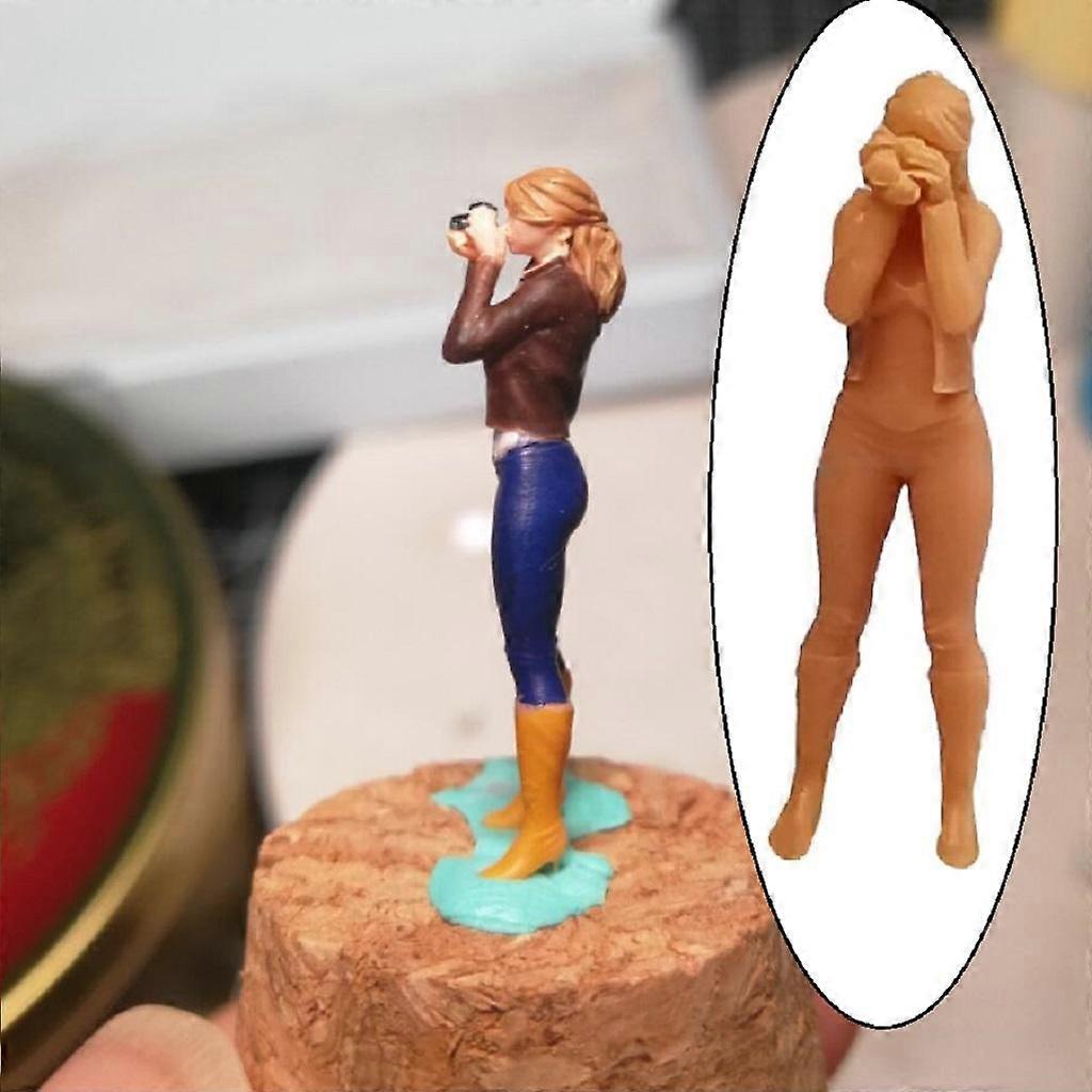 RM 1:64 Scale Mini People Figure Spice Girl Scene Railway Layout Diorama A