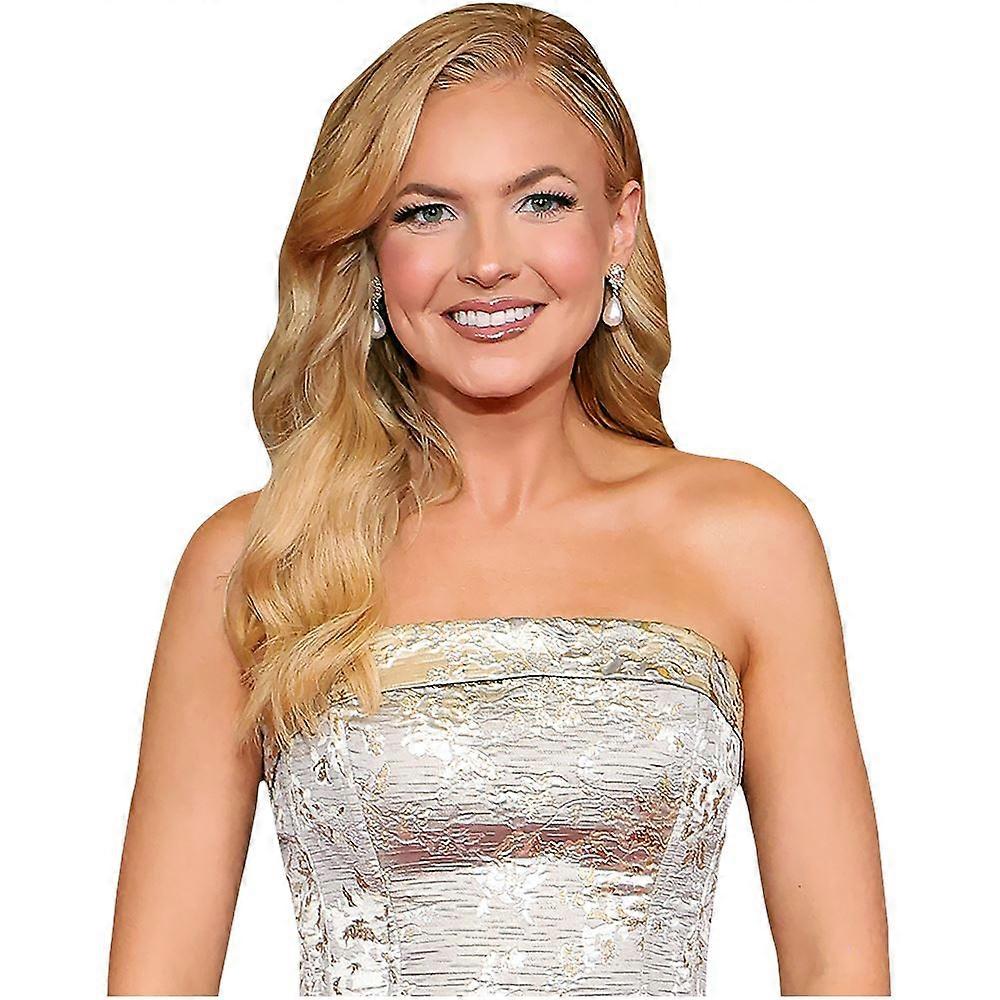 Krista Slaubaugh (Robe) Découpe corps à moitié visible