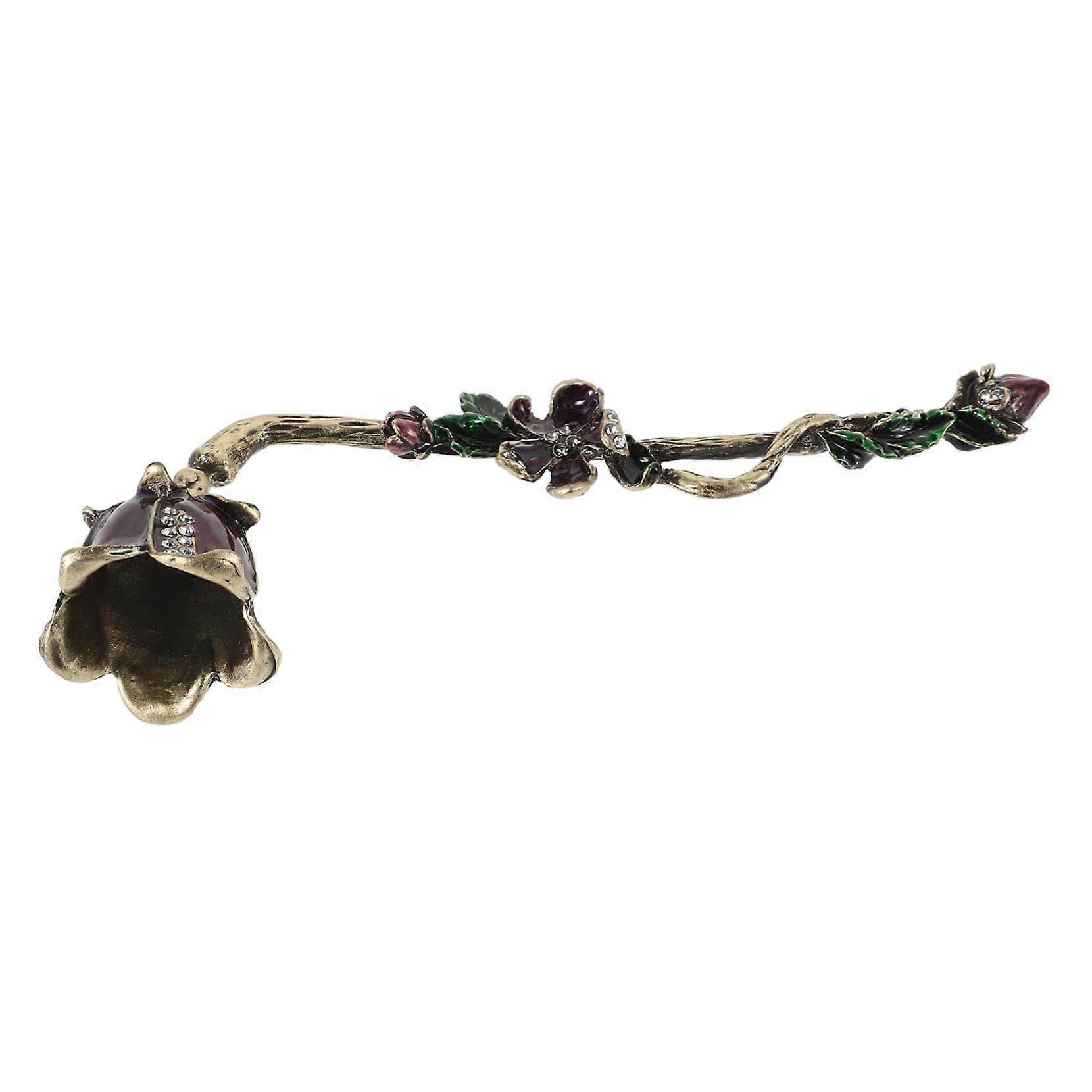 Decorative Candle Snuffer with Long Handle Candle Snuffer Tool Made of Metal Vintage Candle Flame Extinguisher for Aromatherapy Candles