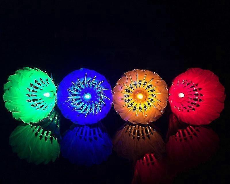 Kestävä ja kirkas led-sulkapallosukkula sisä- / ulkokäyttöön (4 väriä)