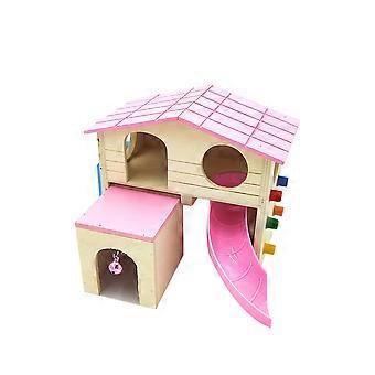 Kleines hölzernes Hamsterhaus zum Spielen mit Glöckchen und Rutschtreppe