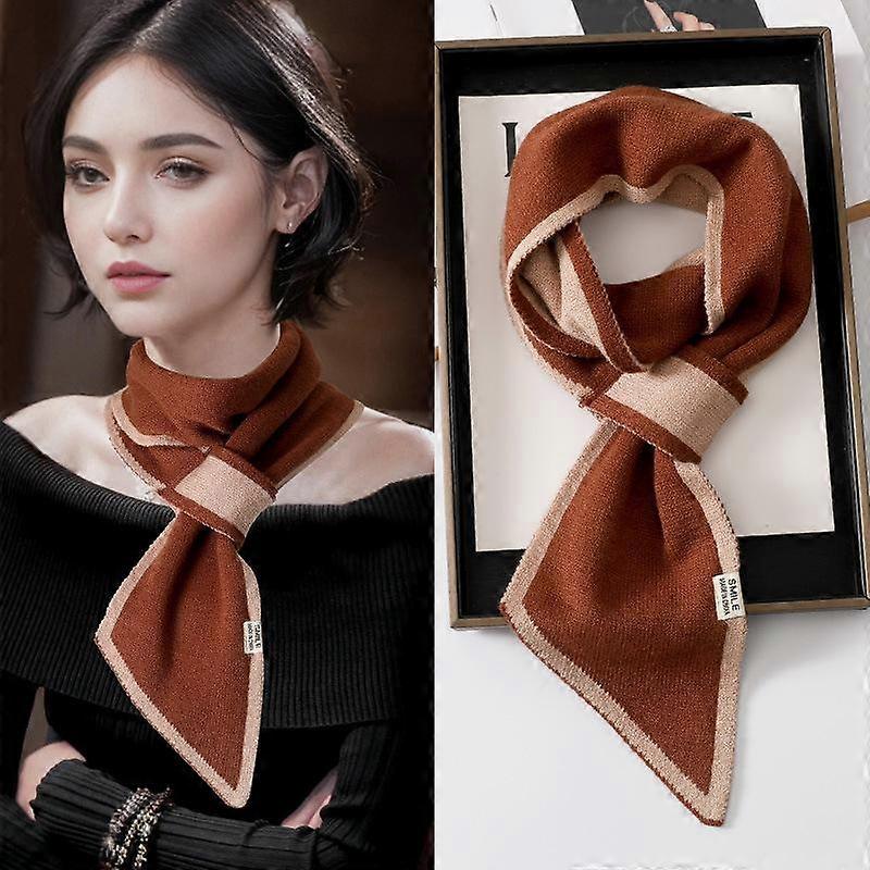 Women's Knitted Wool Scarf - Plaid Design