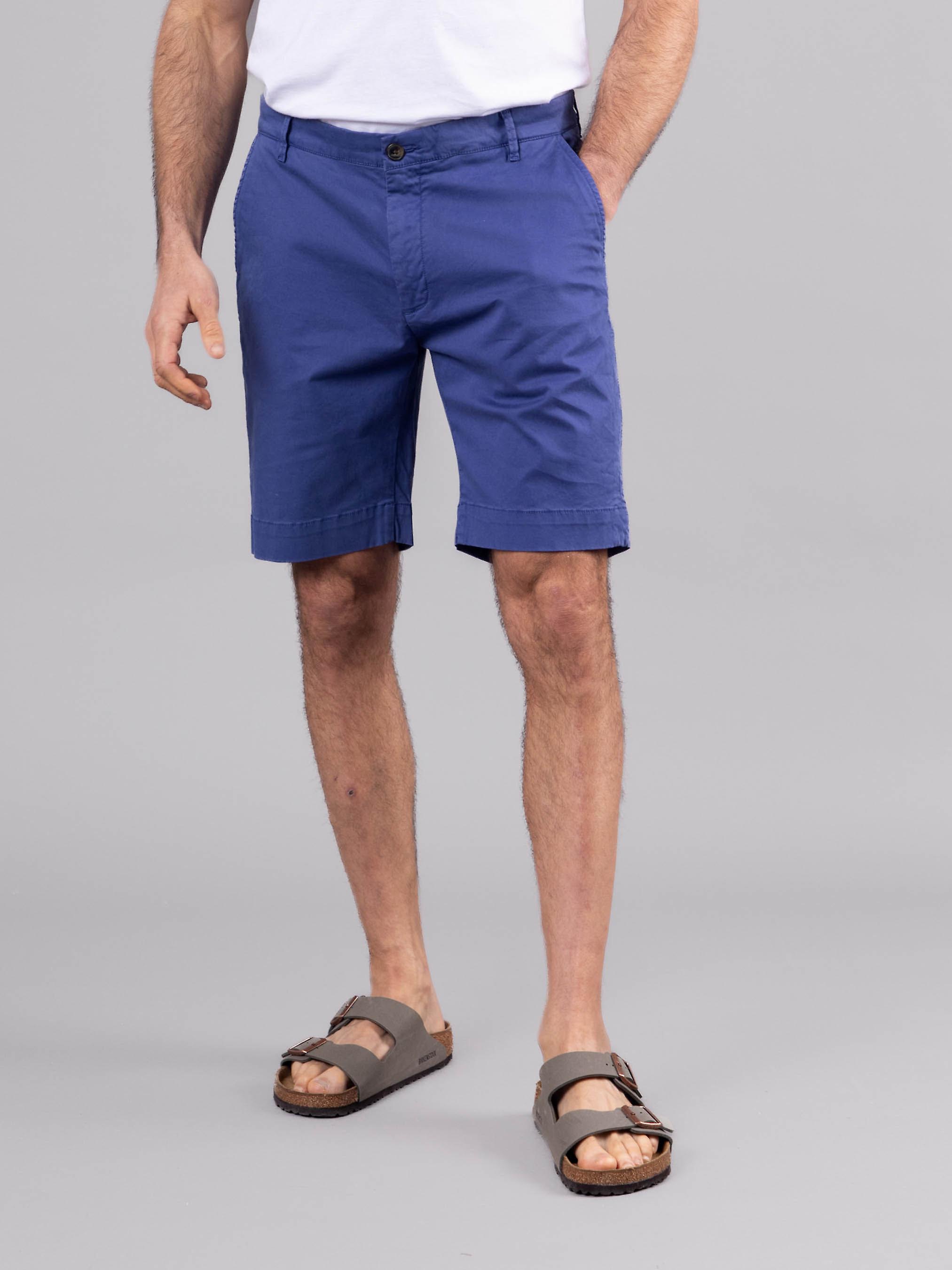 Fynn Cotton Shorts in Blue