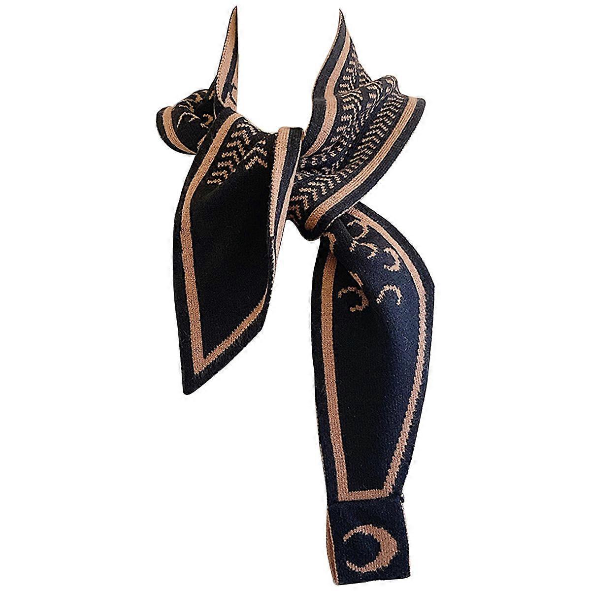 knitted scarf, checkered pattern, warm accessory