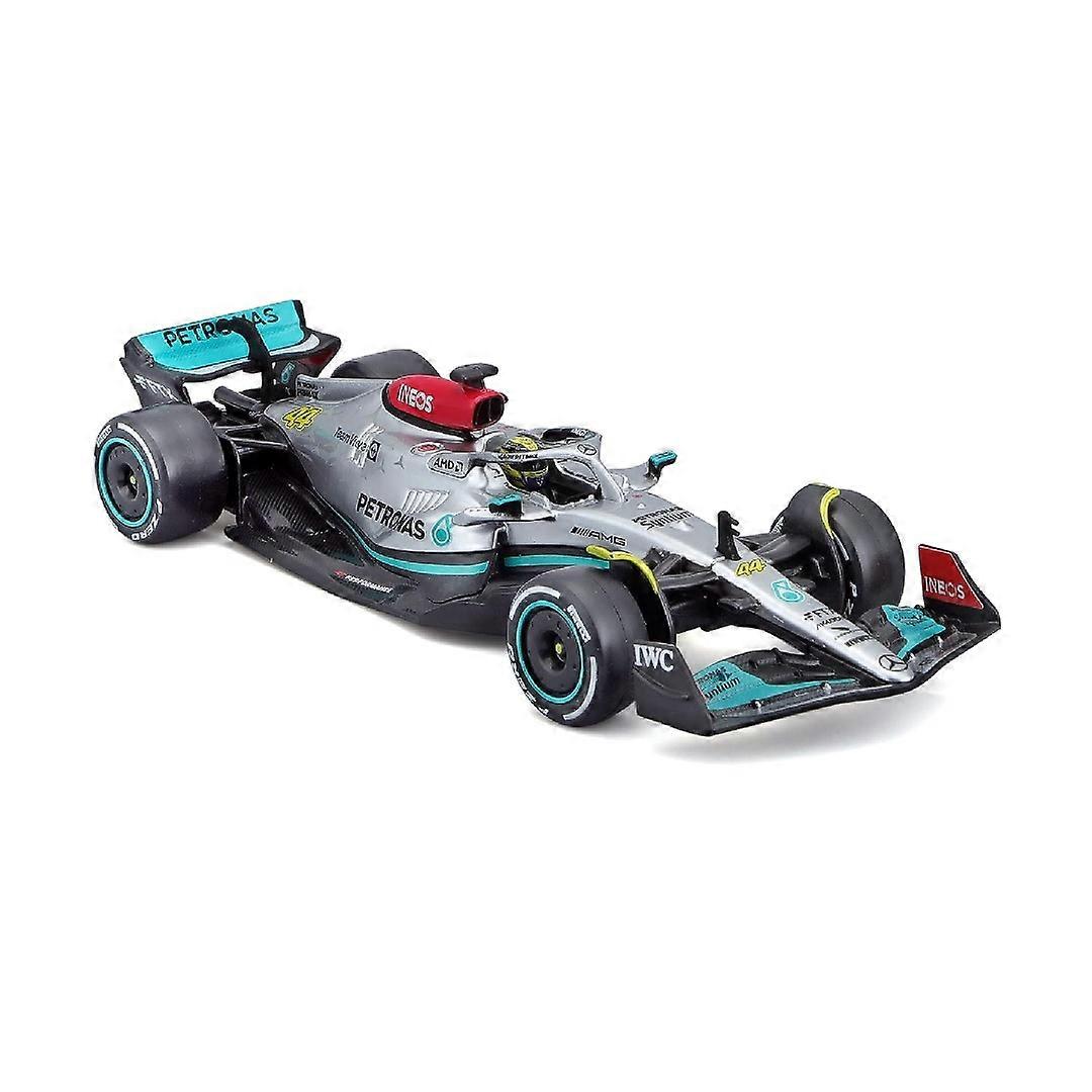 Bburago 1/43 F1 Mercedes AMG W15E – Miniature Avec Casque Lewis Hamilton – Voiture F1 Collectionneur