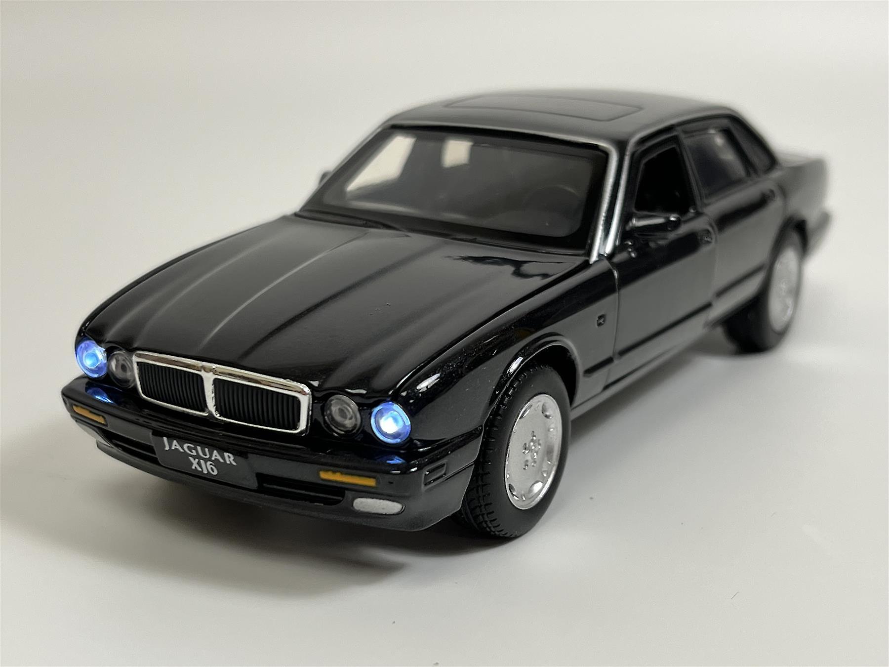 Jaguar XJ6 Midnight Black LHD 1:32 Scale Light & Sound Tayumo 32110016