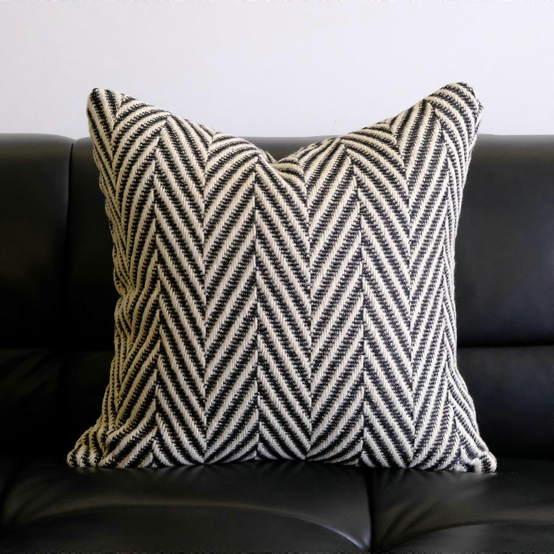 Herringbone pattern throw pillow 45*45cm (single pillowcase) Modern minimalist style herringbone pattern woolen throw pillowcase, versatile