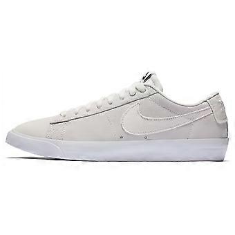 Nike SB Zoom Blazer Low GT 'Summit White' 704939-100
