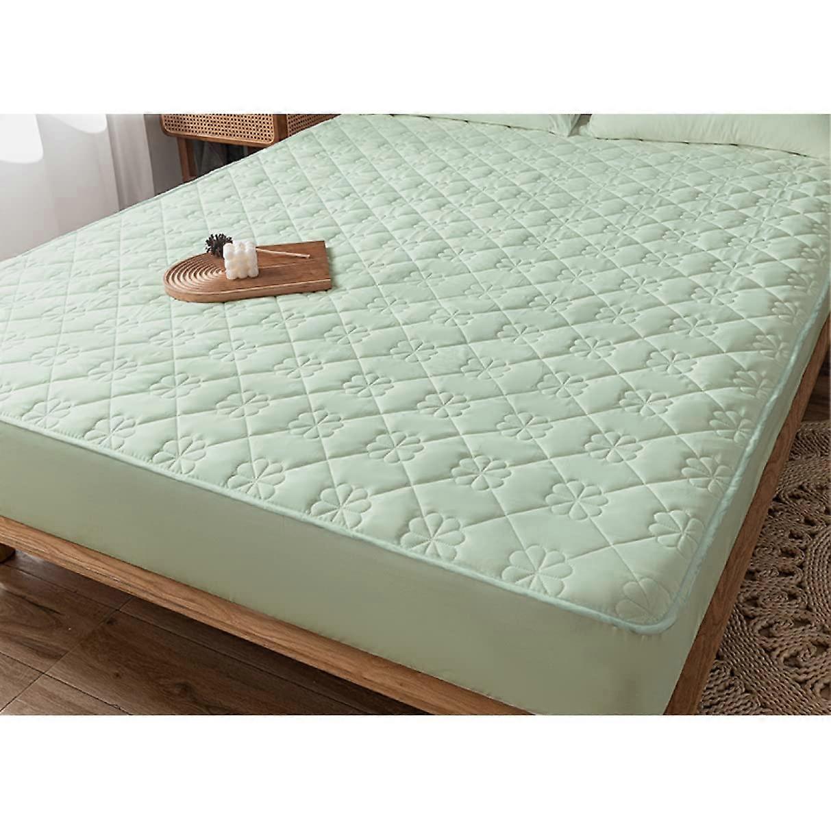 Mattress Pad Set with Secure Fit Design and Breathable Fabric, Includes Matching Pillowcases, 200x220cm