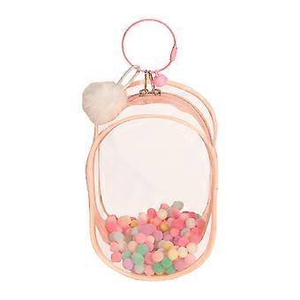 Estojo rosa para guardar bonecas com fecho de zíper e acessório de bola para brincar.
