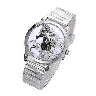 Fashion Horse Pattern Mesh Belt Round Dial Quartz Watch Casual Men Wristwatch (Silver)