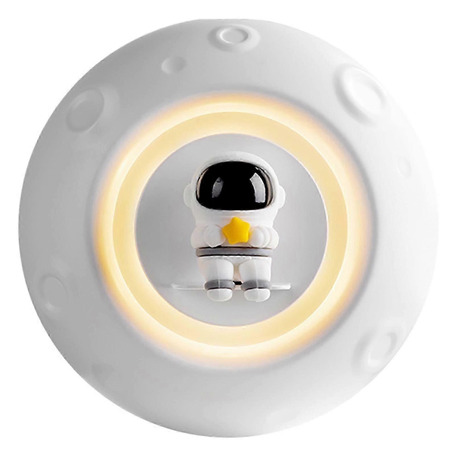 Essential Oil Diffuser Aromatherapy Diffuser with Humidification Timing Scent Diffuser with Astronaut Shaped Night Light White