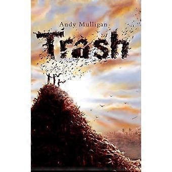 Montagnes russes : Trash Reader