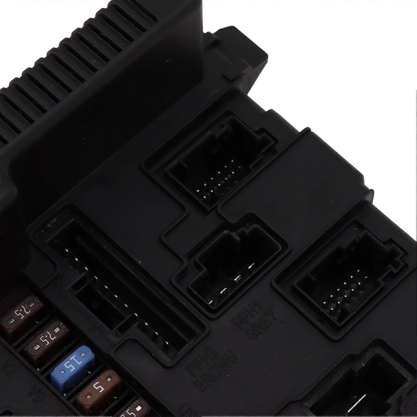 Engine Fuse Box Circuit Protection Safe 8200306032 Fusebox Unit for Megane Scenic 2002 to 2006