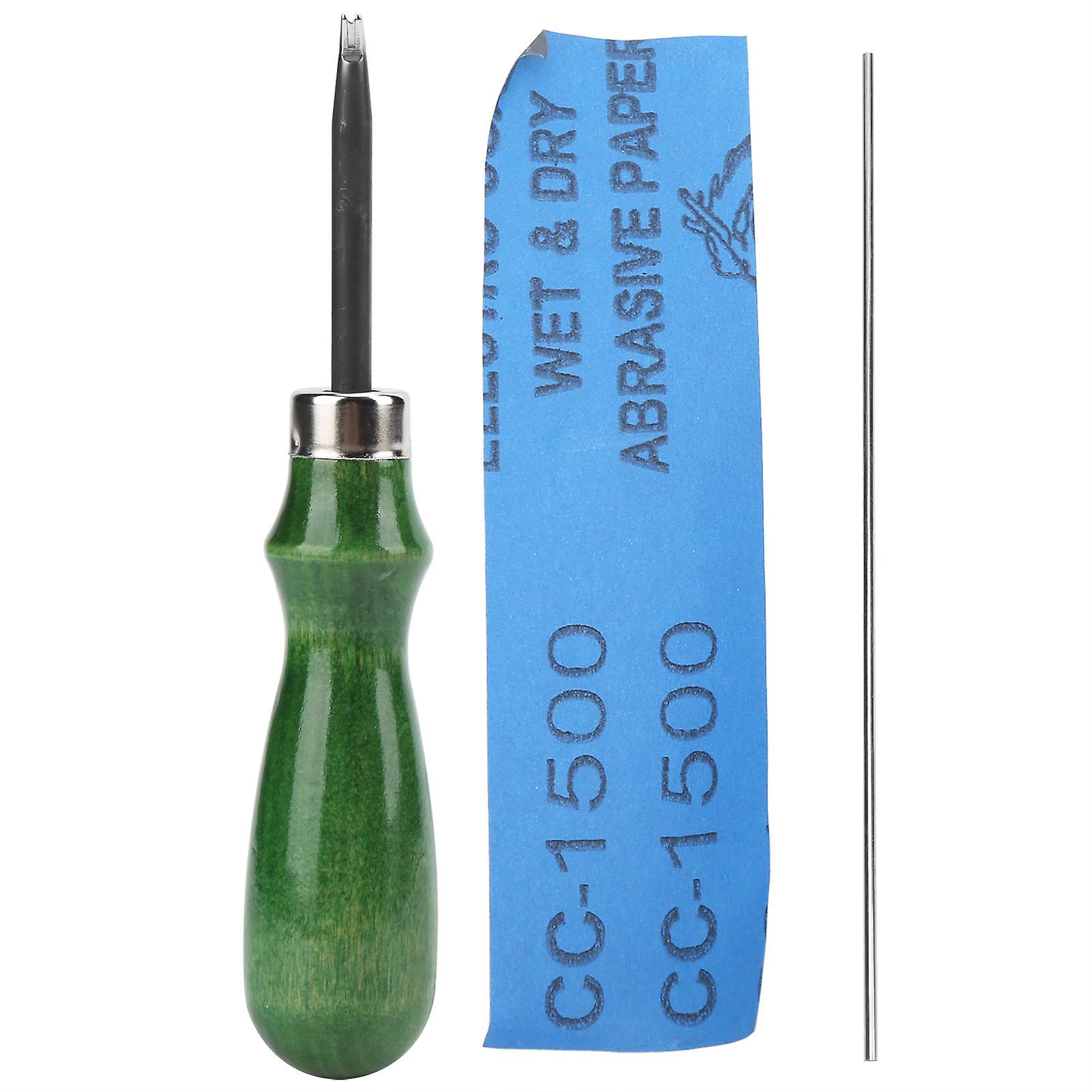 Leather beveler for cutting leather, manual operation