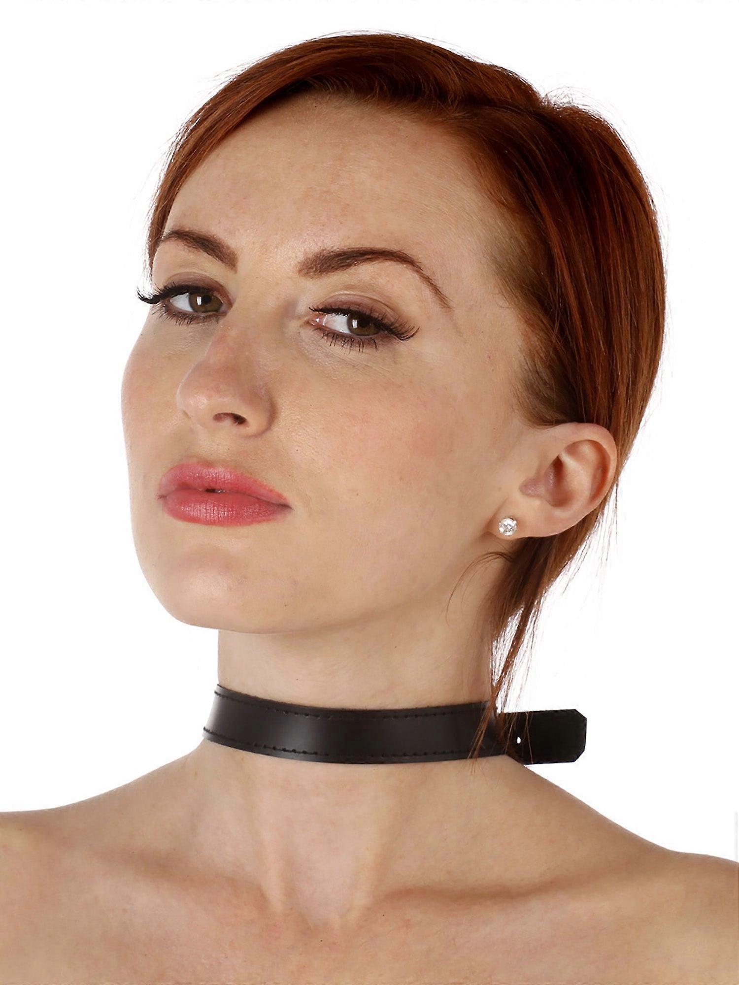 Narrow Leather Buckle Choker
