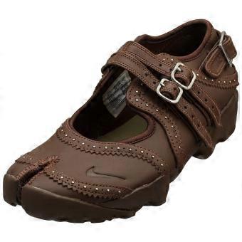 Nike Air Rift Womens Walking Sandals in Cocoa