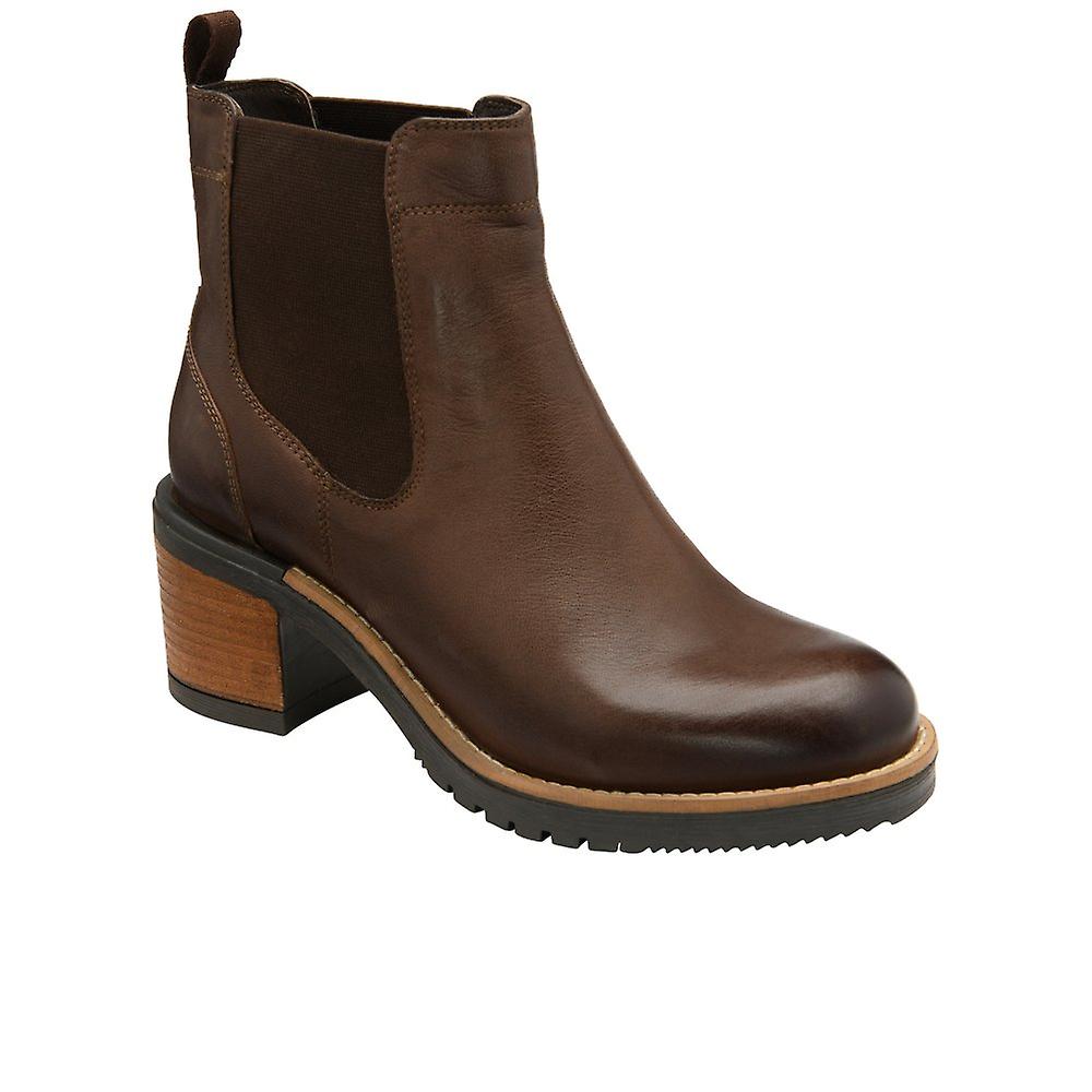 ravel chelsea boots