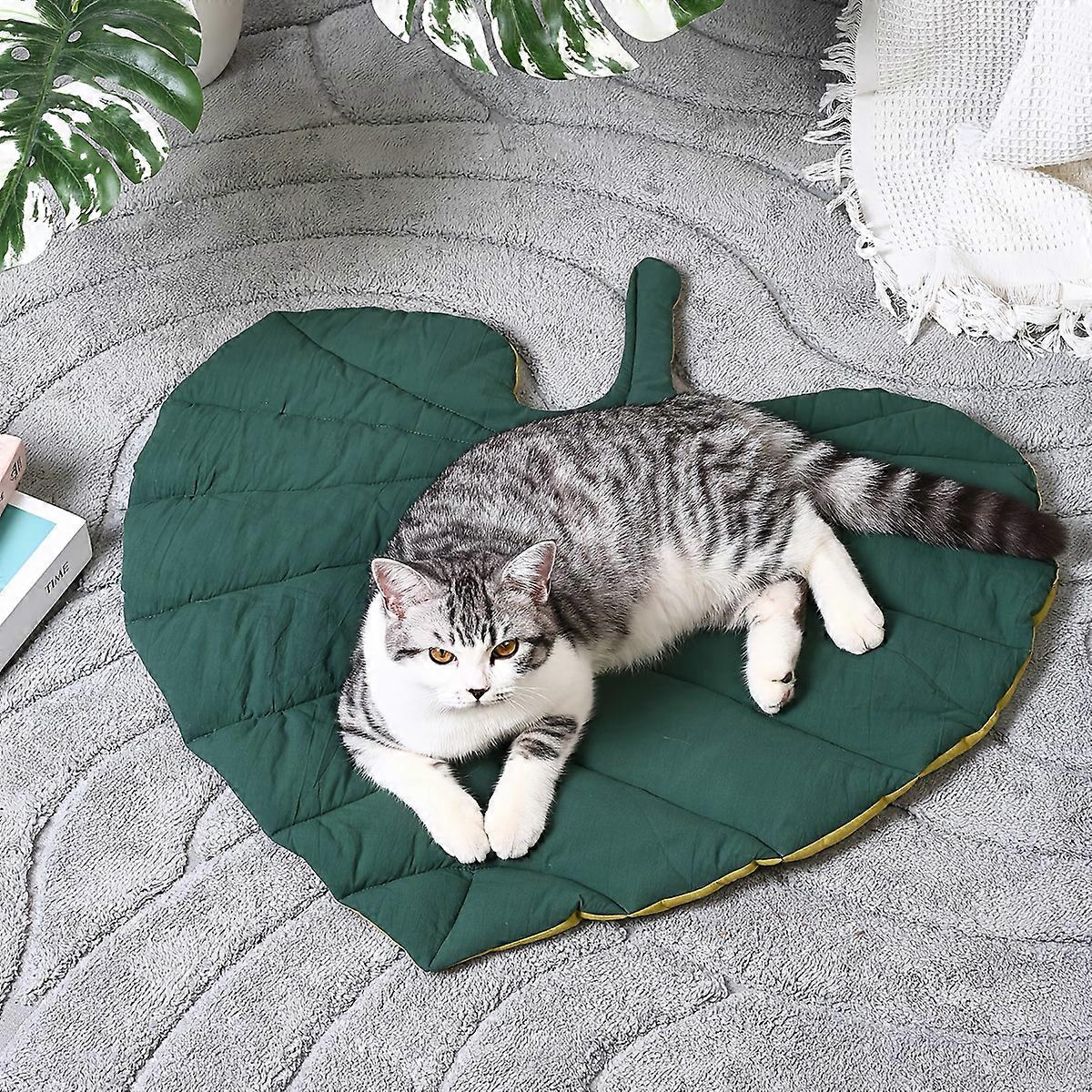 1pc Cozy Heart Shaped Pet Mat - Ultra-Soft Plush Sleeping Bed for Cats, Warm Pet Pad and Nest - Perfect for Single Cat or Spare