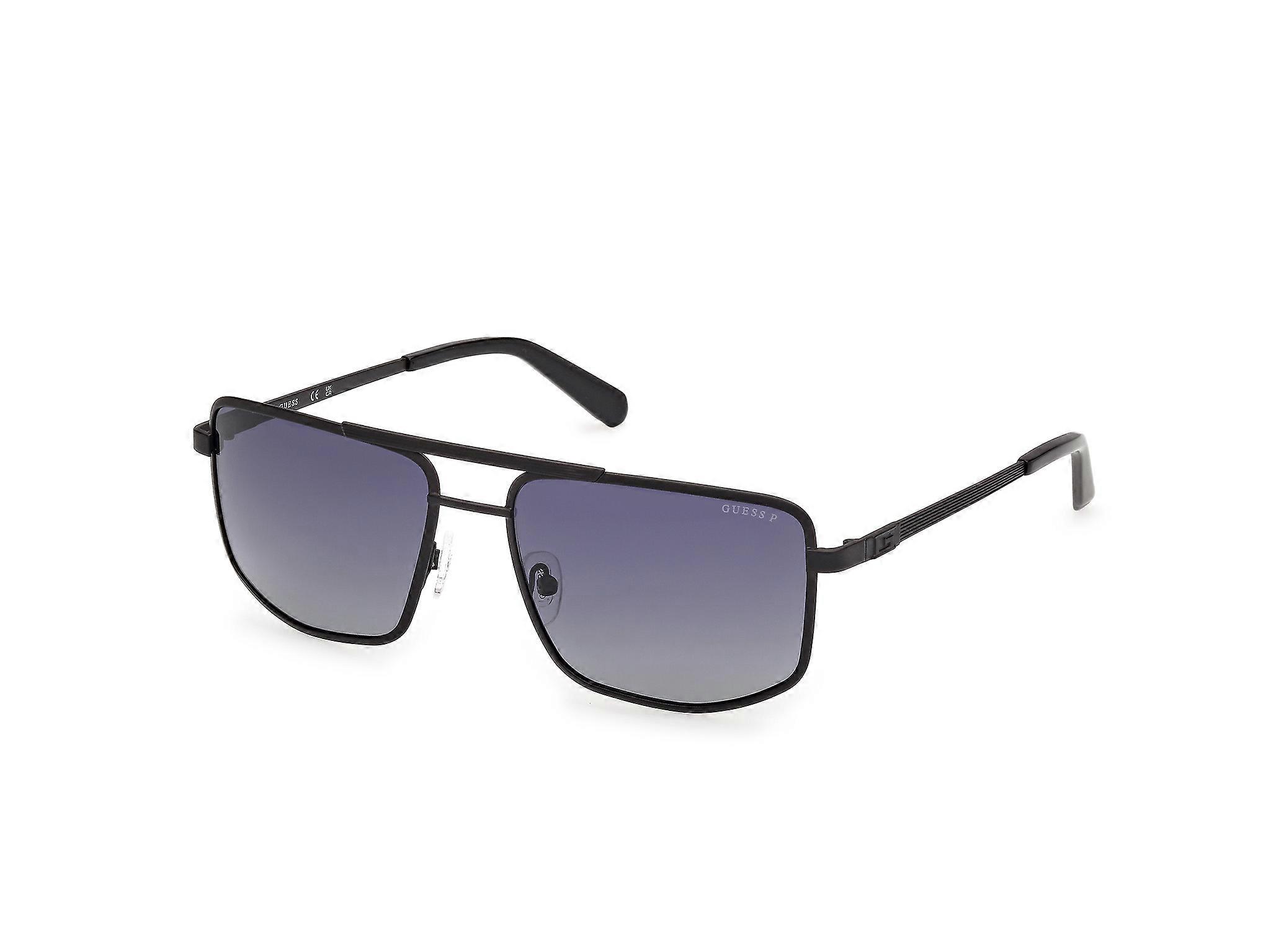 Sunglasses Guess GU00208 02D matte black 57/18/145 MAN