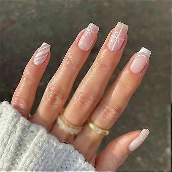 White Winter Snowflake Press On Nails Short Square Fake Nails Full Cover Set for Women 24pcs