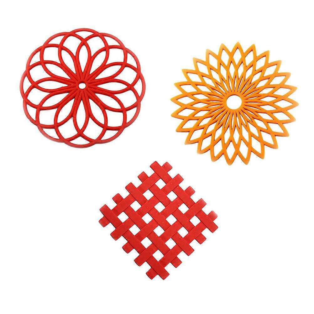 Silicone Insulation Mat with Round Flower Design Orange Color for Home Use Great Household Supplies 1 Pc