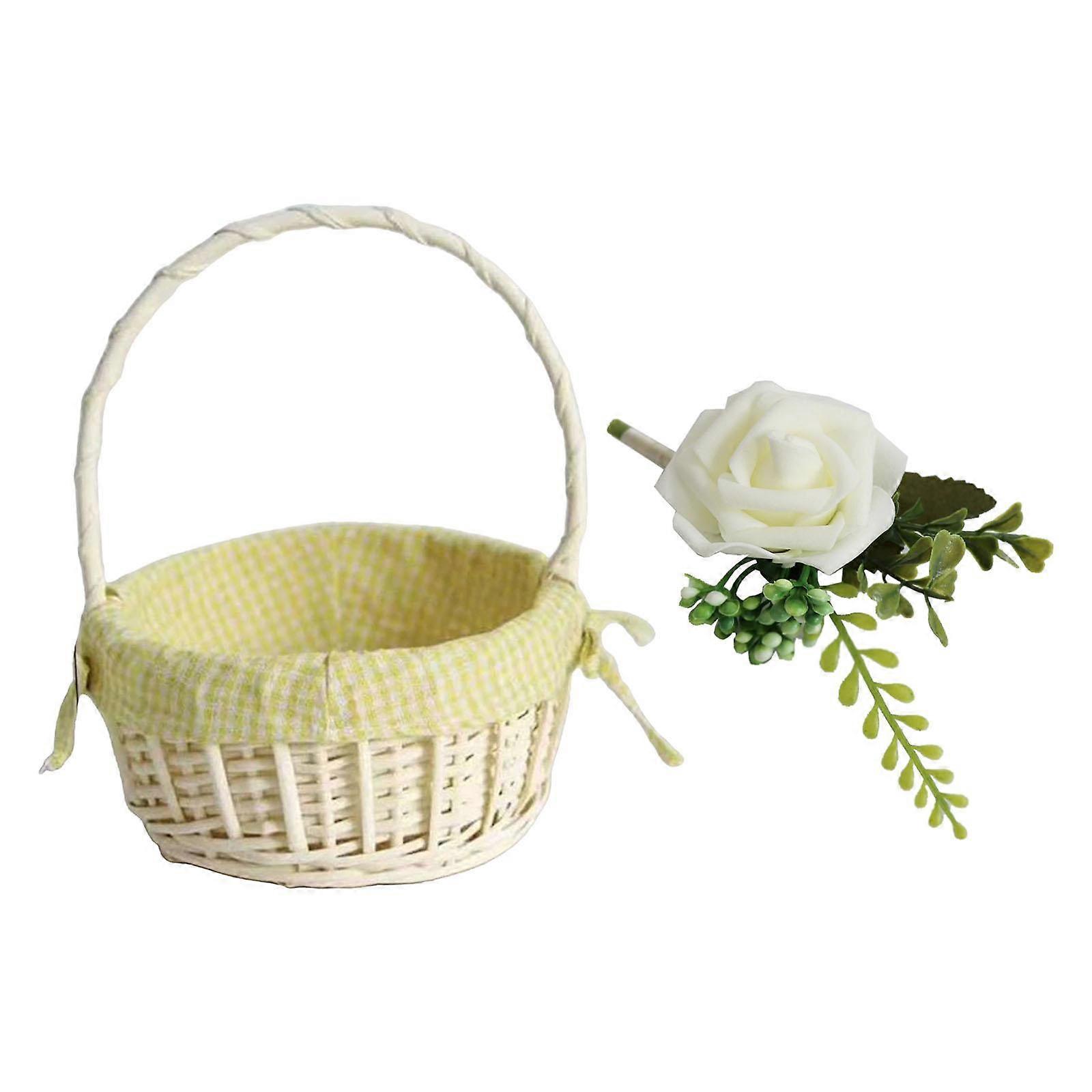 Rosenblumen Corsagen mit geflochtenem Weidenkorb weißer rosengelber Korb