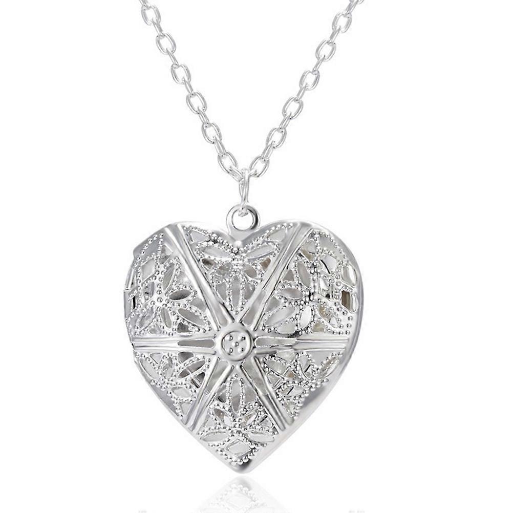 Chic Photo Frame Necklace with Heart Shape Design Alloy Silver for Decor 1 Piece