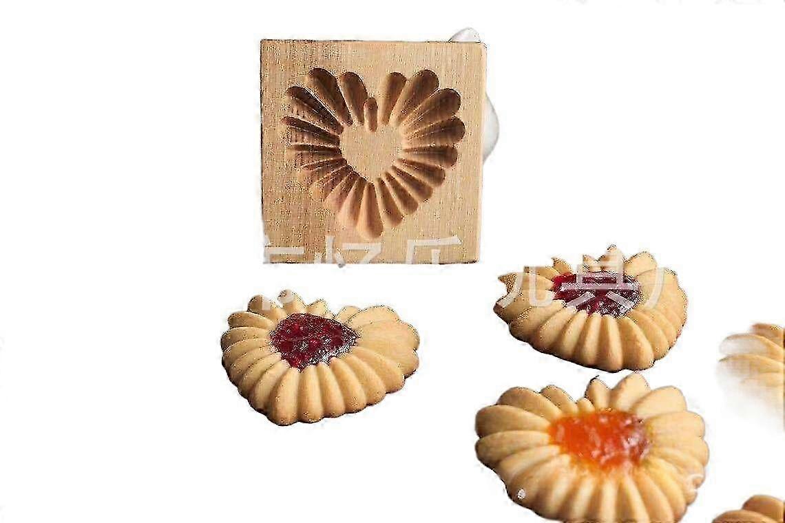 Adjustable Wooden Cookie Cutter for DIY Baking and Cake Decorating at Home