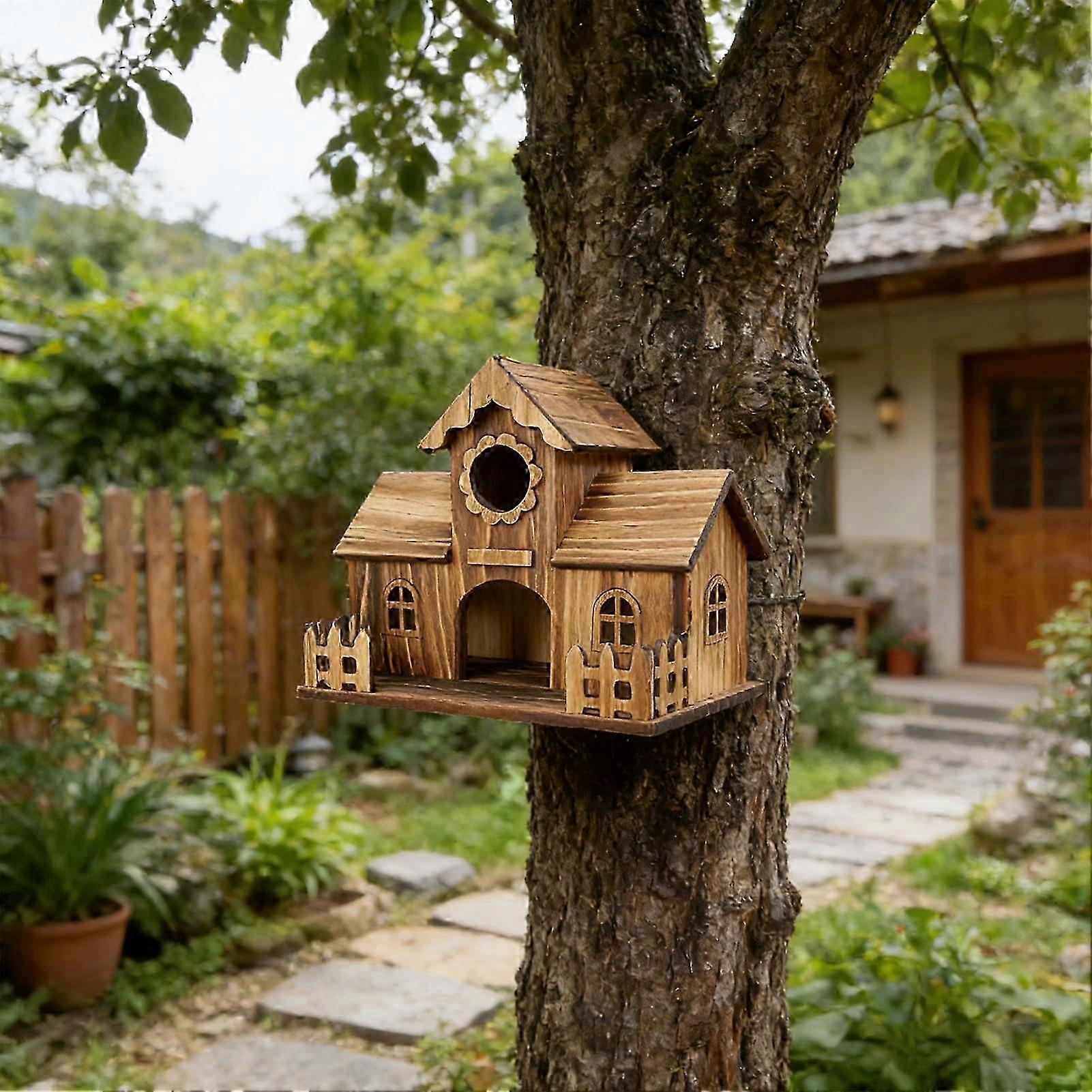 Chickadee Wooden Nesting House
