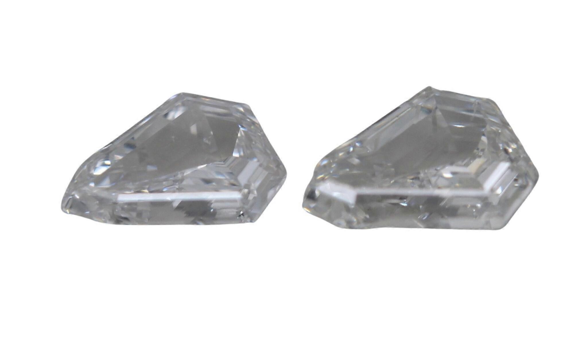 A Pair of Shield Cut Natural Mined Loose Diamonds (1.11 Ct,F Color,VS1-SI1 Clarity)