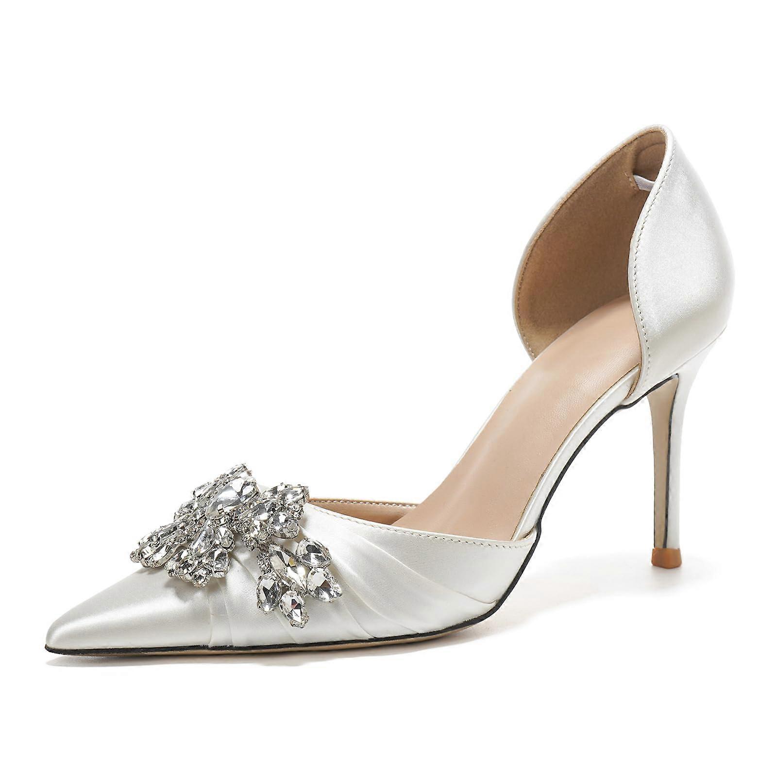 Elegant satin wedding shoes with stiletto heel, crystal