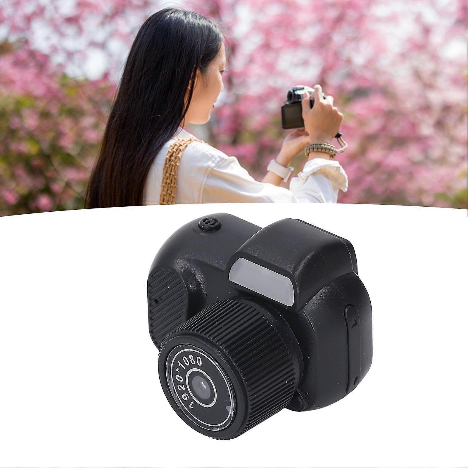 Thumb Camera 1080P 2MP 0.96in Display 160° Lens Angle Compact Keychain DV DVR Camera With 32G Memory Card 