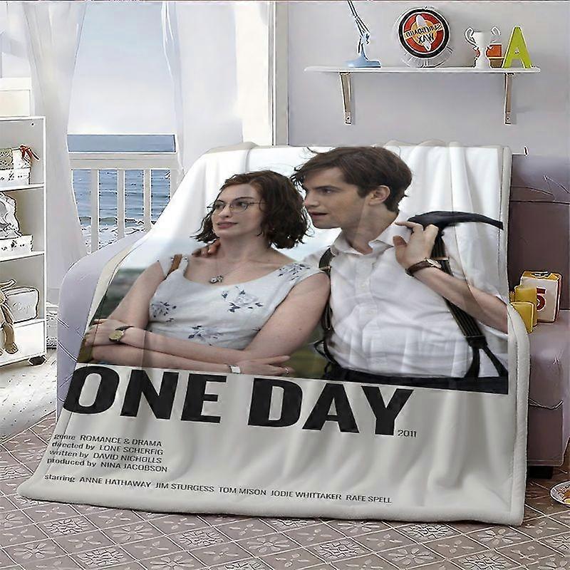 Couples Enjoy a Day by The Seaside Together. This Digital Printed Flannel Blanket Is Durable, Wrinkle-Resistant, And Sof-CDSAK237