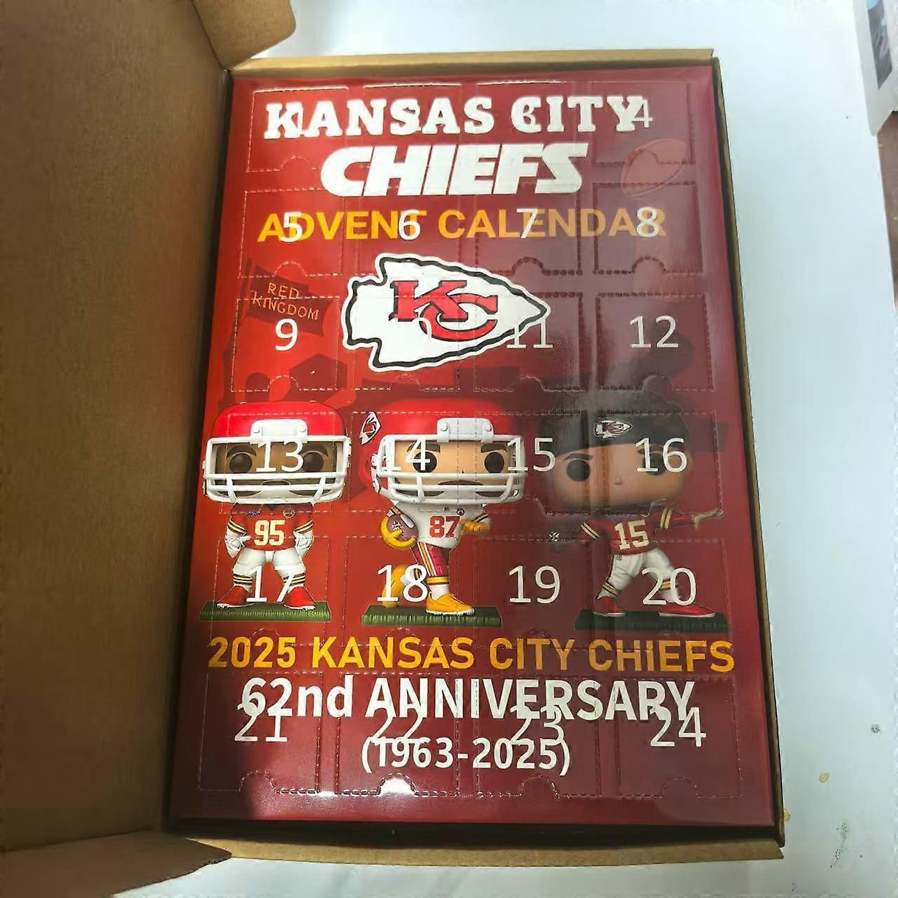 Ημερολόγιο Χριστουγέννων Advent 2025 - Ημερολόγιο αντίστροφης μέτρησης 24 ημερών The Chief of Kansas City 2D ακρυλικά κρεμαστά στολίδια, χριστουγεννιάτικο δέντρο, κουτί στόλι για το K