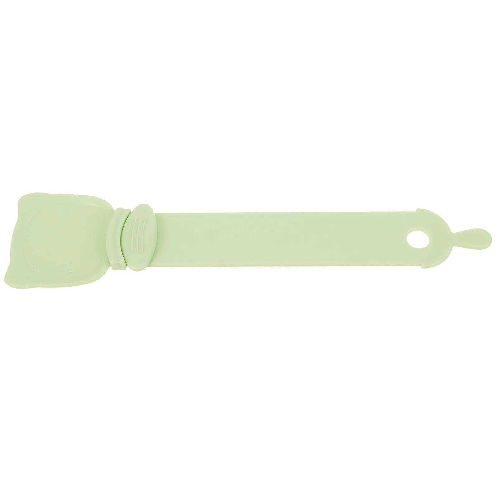 Durable Light Green Wet Treat Cat Feeder Spoon Safe Plastic for Storage Long Term Use 1 Count