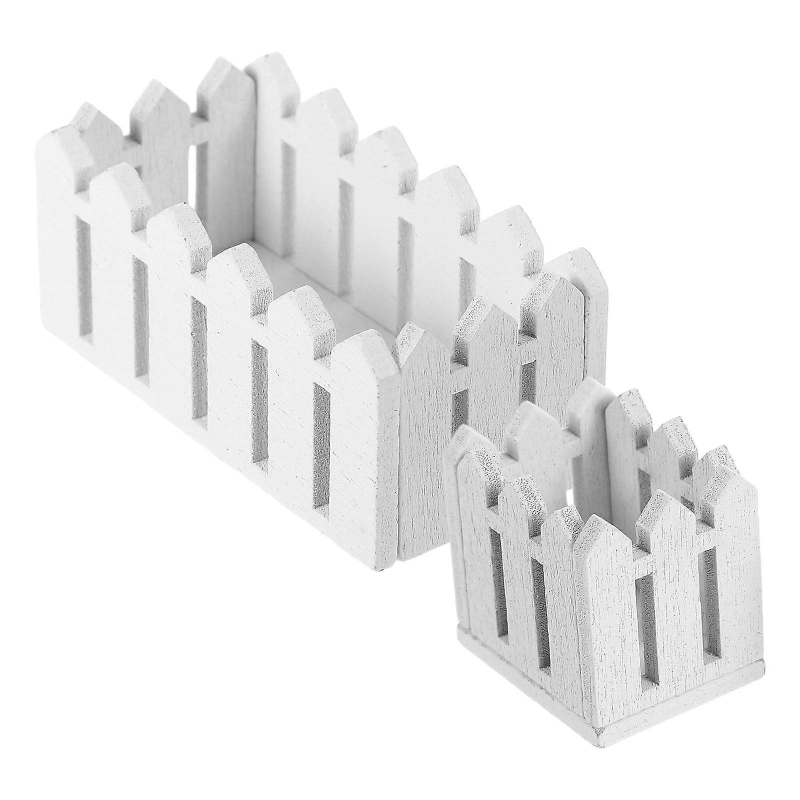 White Miniature Garden Fence with Flower Basket for DIY Scenes 4Pcs