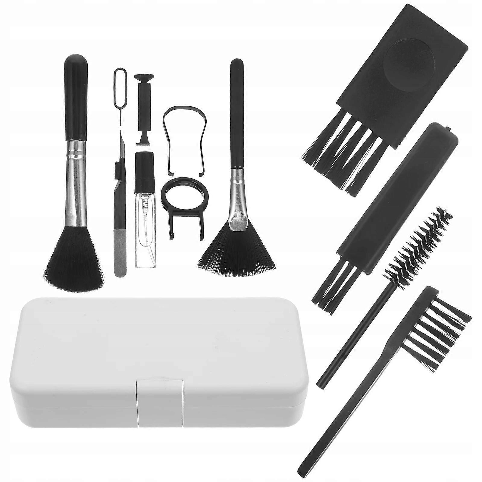 Storage For A Set Of Cleaning Tools