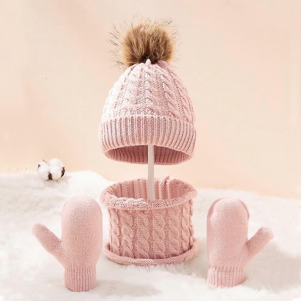 Double-layer fleece winter hat for women with a warm knitted fleece lining for everyday use in cold weather.pink