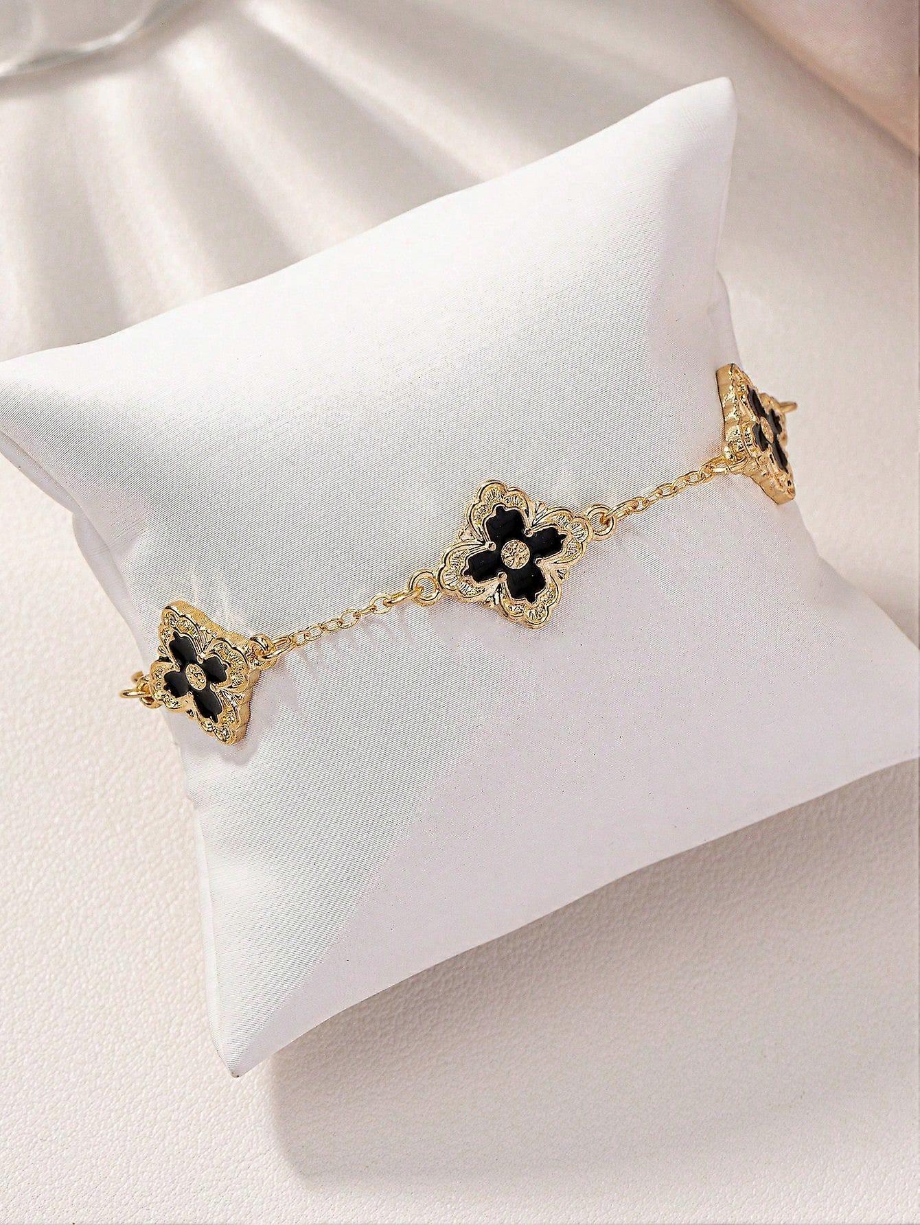 1pc Summer Cool & Luxurious Four Leaf Clover & Floral Bracelet For Women, With Vintage Character And High-End Feeling, Perfect For Daily Wear And Moth
