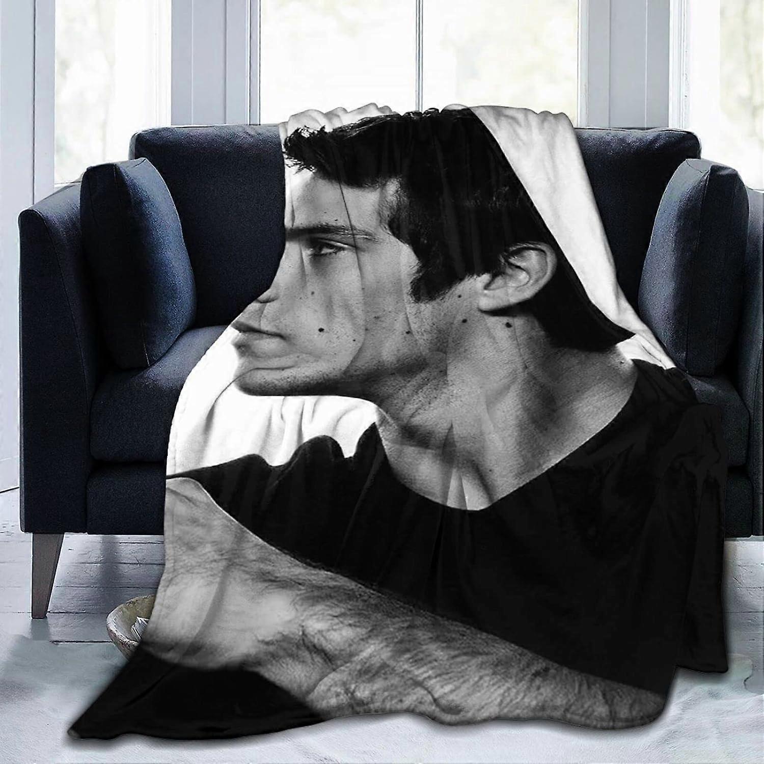 Dylan O'Brien Throw Blanket, Luftkonditionering Filt, Super Soft & Comfy Flannel Fleece Blanket, Lätt Mysig Microfiber Anti-Pilling P-EDFR447