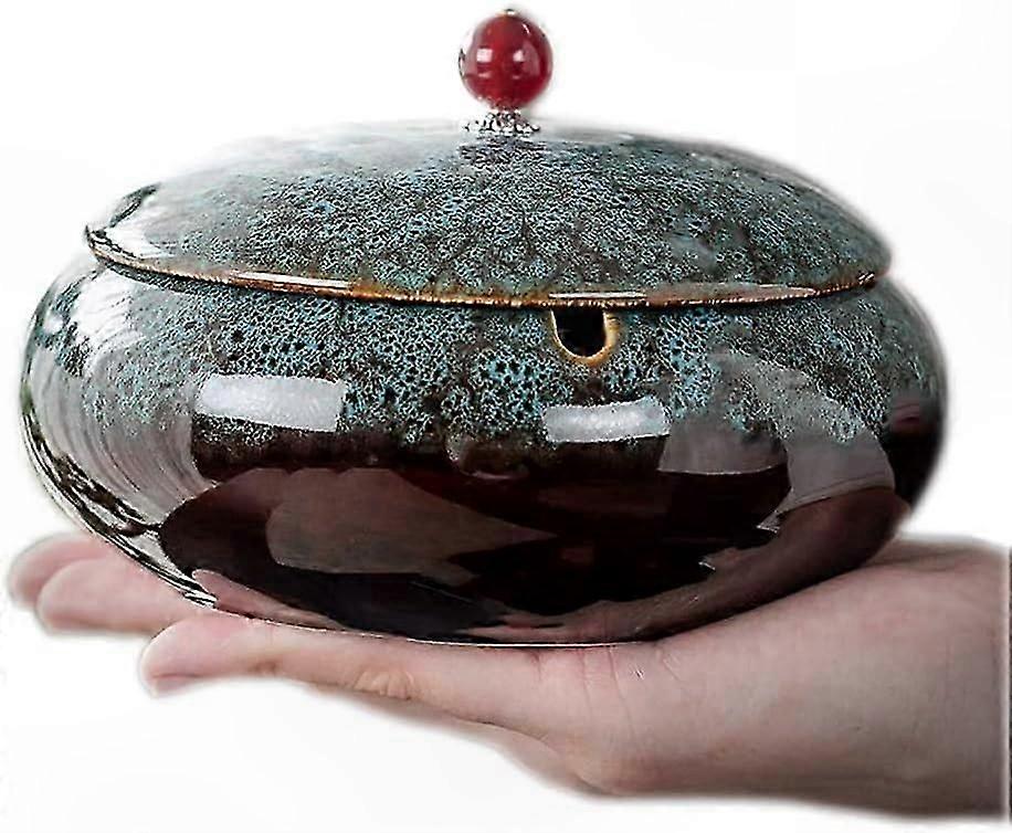Decorative Ashtray with Lid for Home and Office Use