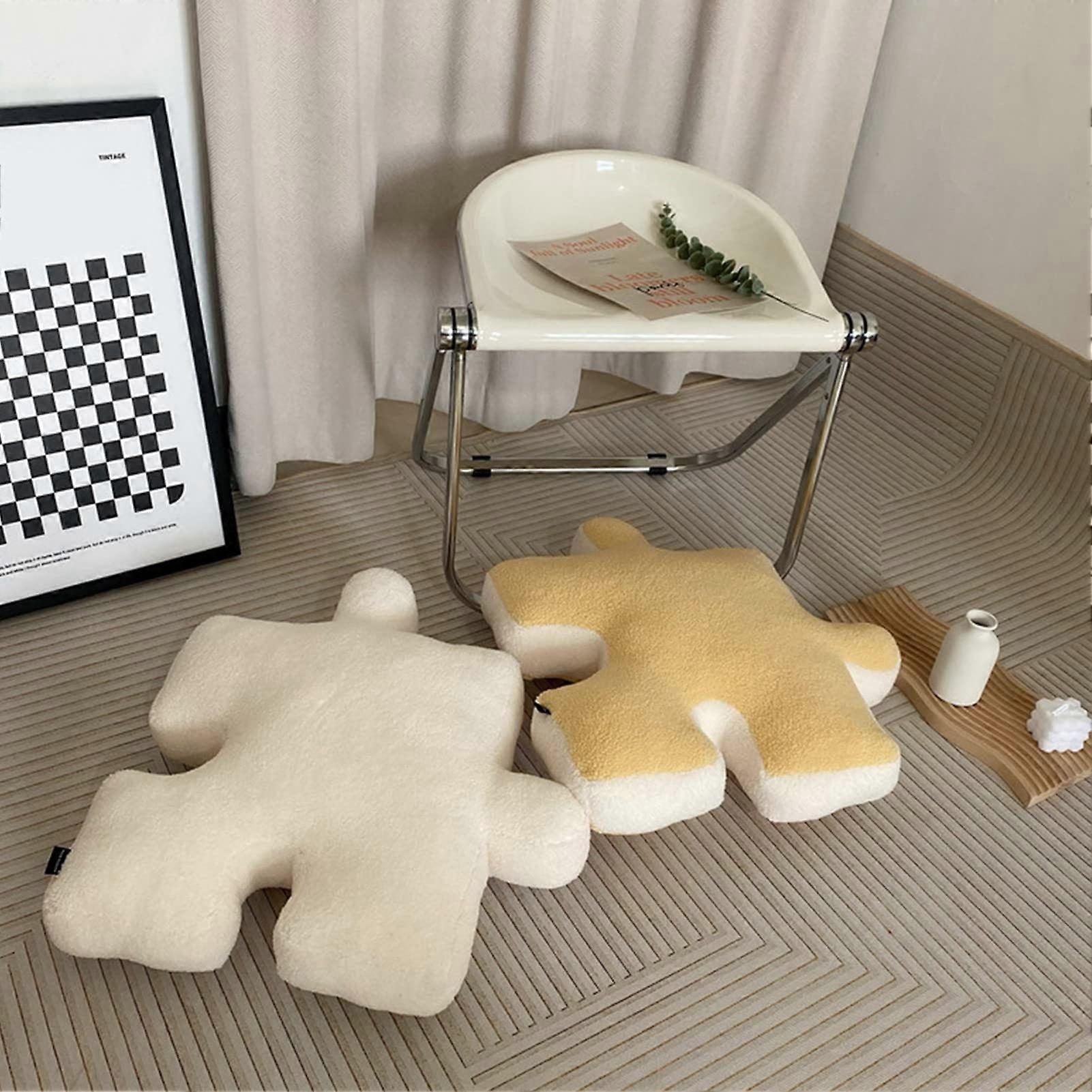 Throw Pillow Fade-Resistant Wool With Puzzle Pattern, Yellow Decorative Cushion For Living Room