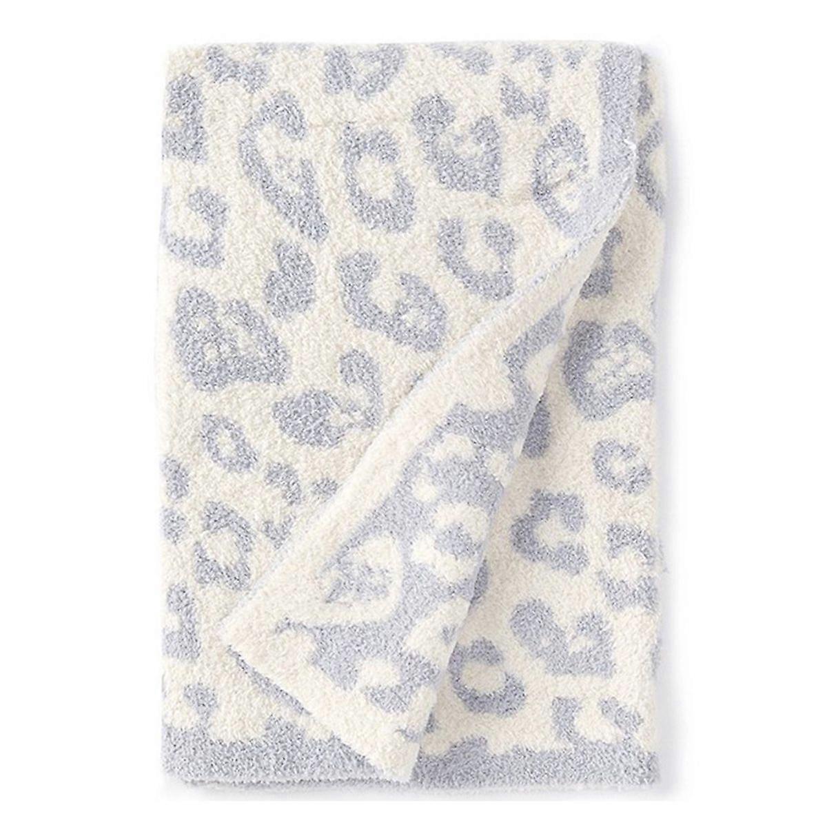 Throw Blanket with Dreamy Leopard Print