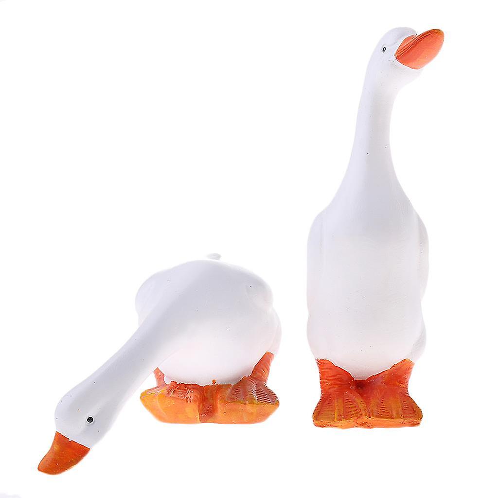 1 Pair of Realistic Duck Figure for Home Table Garden Water Pond Decoration