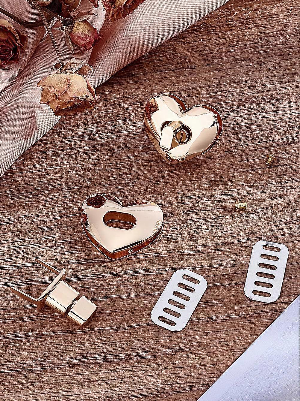 2Pcs Zinc Alloy Twist Bag Lock Purse Catch Clasps Heart Twist Purse Closure Turn Locks Clip Clasps Easy Install Twist Bag Lock for DIY Bag Purse Hardw
