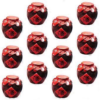 Conjunto de 12 miniaturas de garrafas de vinho em resina para decoração.